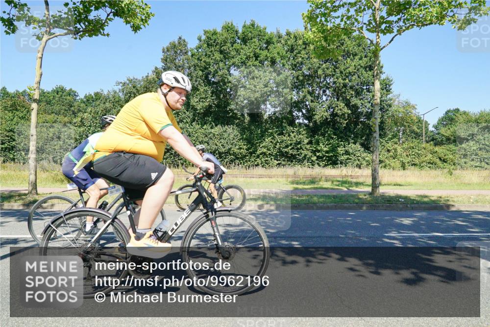 09.08.2026 - GEWOBA Citytriathlon Bremen Michael Burmester http://msf.ph/oto/9962196 09.08.2026 14:19:44 Radfahren 142, 166, 196, 206, 209, 222, 234, 239, 258, 262, 273, 281, 319, 326, 330, 342, 454, 458 meine-sportfotos.de
