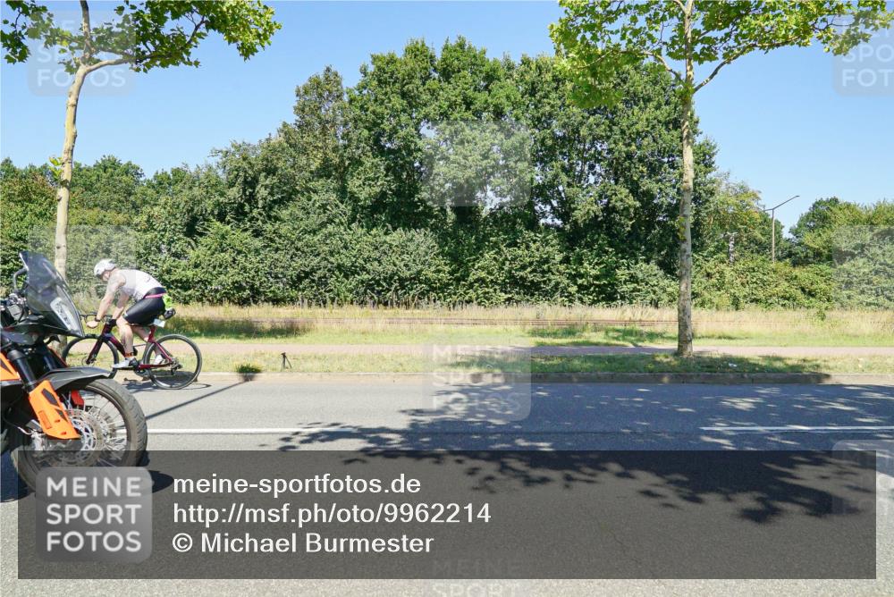 09.08.2026 - GEWOBA Citytriathlon Bremen Michael Burmester http://msf.ph/oto/9962214 09.08.2026 14:20:03 Radfahren 209, 224, 237, 249, 258, 310, 340, 400, 410, 431, 522 meine-sportfotos.de