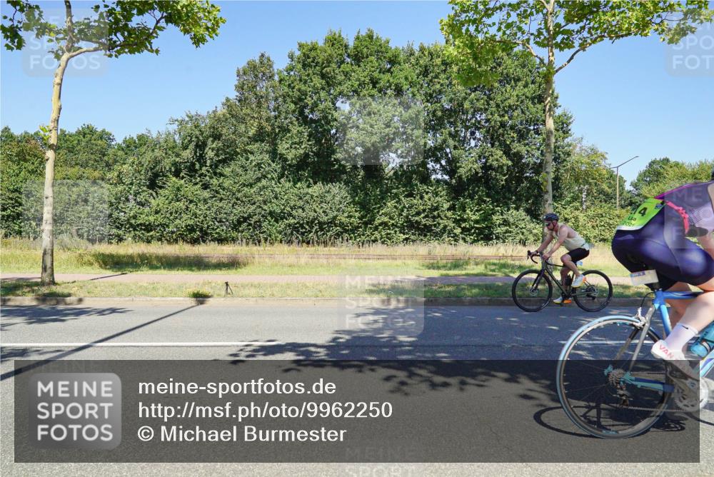 09.08.2026 - GEWOBA Citytriathlon Bremen Michael Burmester http://msf.ph/oto/9962250 09.08.2026 14:20:54 Radfahren 30, 198, 214, 252, 264, 268, 390, 402, 479, 501, 508 meine-sportfotos.de