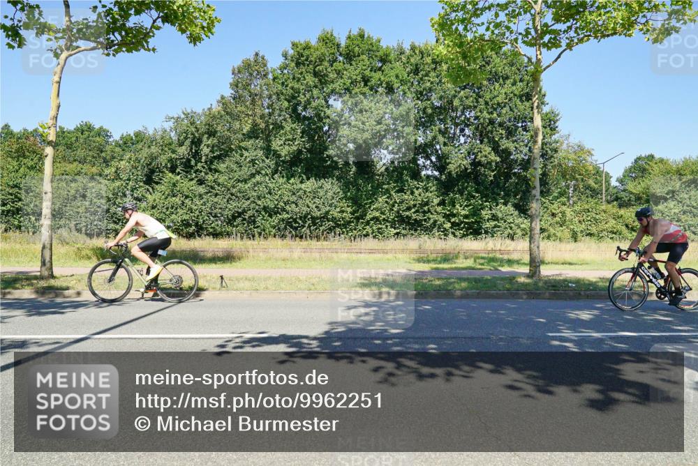 09.08.2026 - GEWOBA Citytriathlon Bremen Michael Burmester http://msf.ph/oto/9962251 09.08.2026 14:20:55 Radfahren 30, 198, 214, 252, 268, 390, 402, 479, 501, 508 meine-sportfotos.de