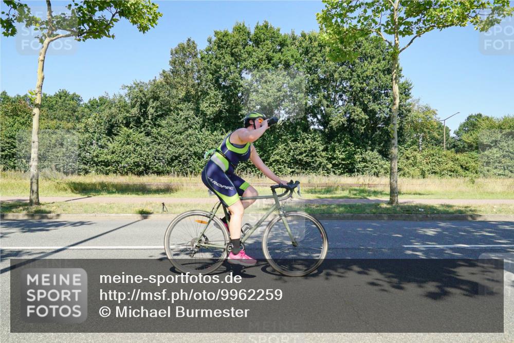 09.08.2026 - GEWOBA Citytriathlon Bremen Michael Burmester http://msf.ph/oto/9962259 09.08.2026 14:21:05 Radfahren 30, 214, 231, 252, 255, 268, 409, 479, 508, 515 meine-sportfotos.de