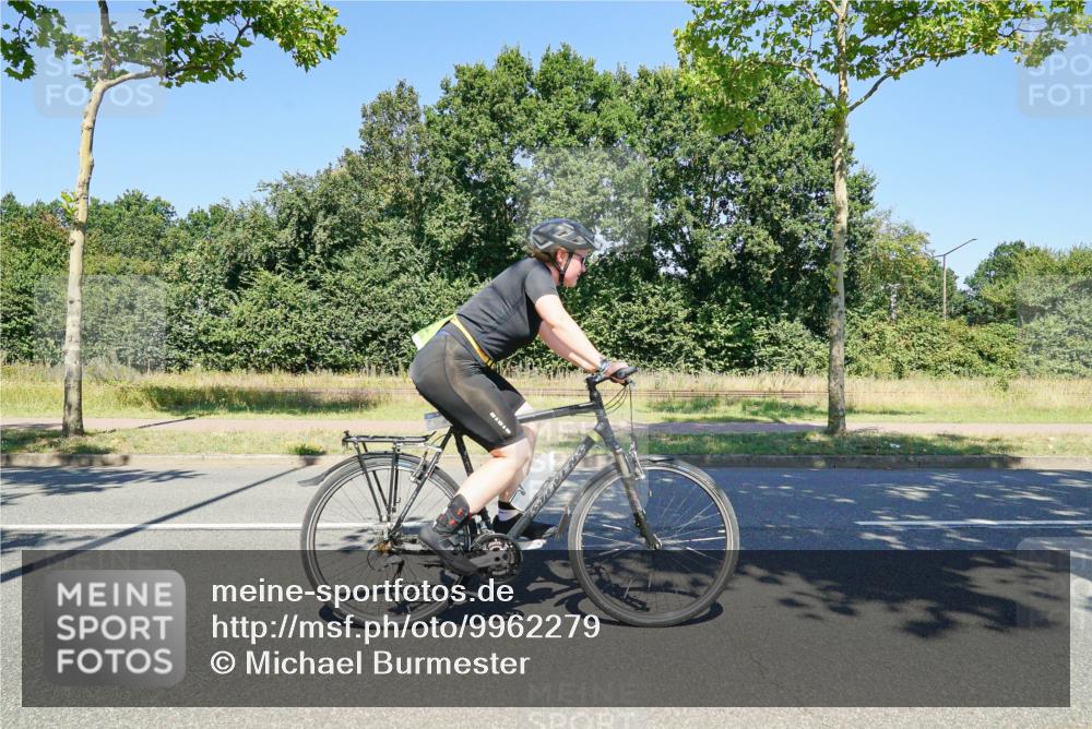 09.08.2026 - GEWOBA Citytriathlon Bremen Michael Burmester http://msf.ph/oto/9962279 09.08.2026 14:21:29 Radfahren 138, 194, 201, 299, 388, 412, 421, 422, 428, 440, 493, 525 meine-sportfotos.de