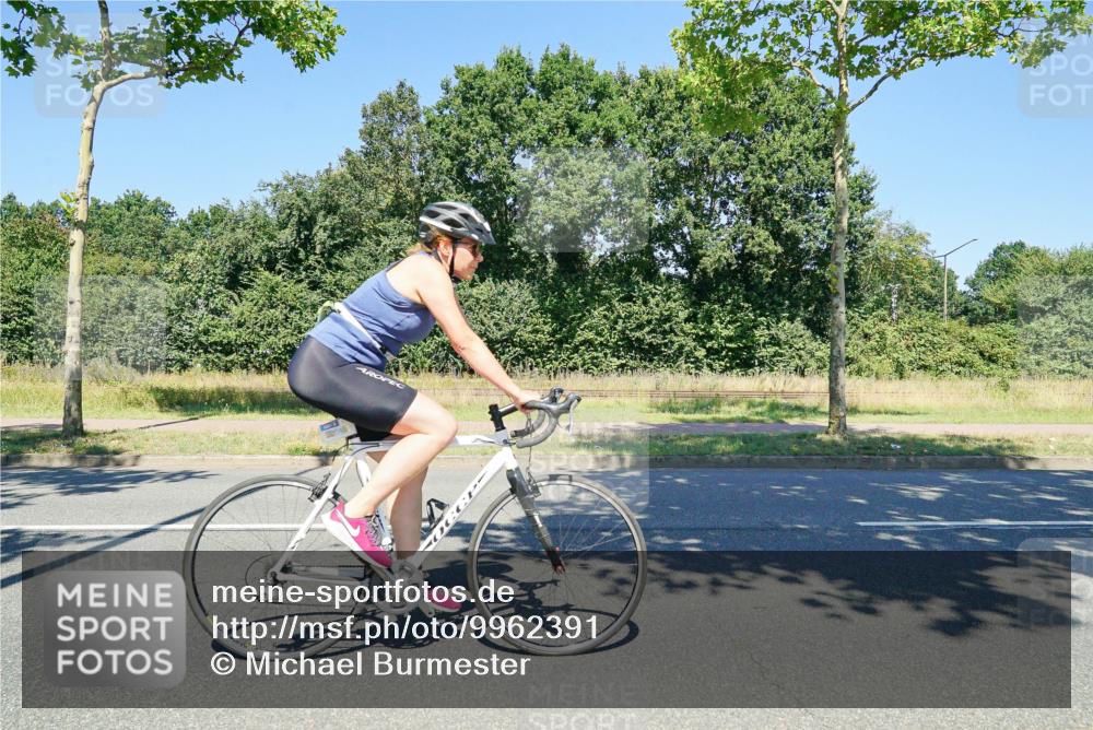 09.08.2026 - GEWOBA Citytriathlon Bremen Michael Burmester http://msf.ph/oto/9962391 09.08.2026 14:24:30 Radfahren 160, 367, 451, 483, 488, 496, 505 meine-sportfotos.de