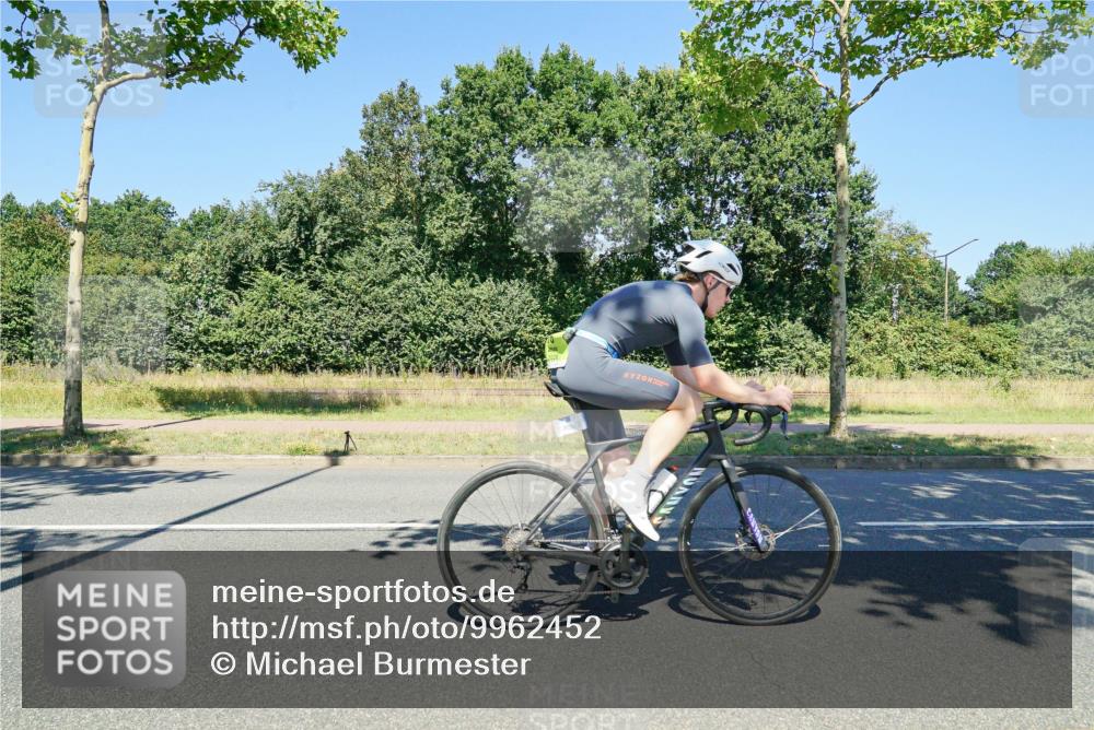 09.08.2026 - GEWOBA Citytriathlon Bremen Michael Burmester http://msf.ph/oto/9962452 09.08.2026 14:26:32 Radfahren 15, 16, 29, 32, 51, 176, 178, 408, 497 meine-sportfotos.de