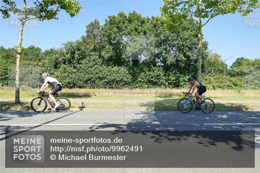 09.08.2026 - GEWOBA Citytriathlon Bremen Michael Burmester http://msf.ph/oto/9962491 09.08.2026 14:28:08 Radfahren 67, 72, 177, 331, 444 meine-sportfotos.de