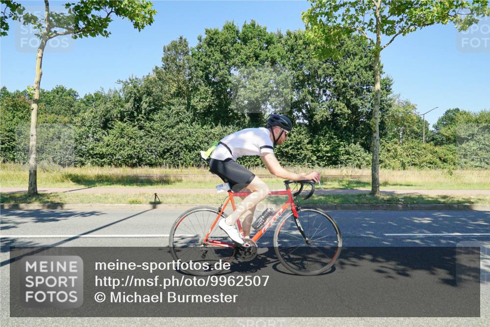 09.08.2026 - GEWOBA Citytriathlon Bremen Michael Burmester http://msf.ph/oto/9962507 09.08.2026 14:28:44 Radfahren 11, 50, 77, 109, 155, 350 meine-sportfotos.de
