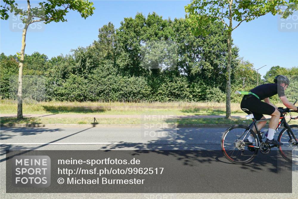 09.08.2026 - GEWOBA Citytriathlon Bremen Michael Burmester http://msf.ph/oto/9962517 09.08.2026 14:28:55 Radfahren 13, 33, 46, 50, 68, 71, 84, 97, 109, 114, 117, 124, 129, 150, 162, 350, 498 meine-sportfotos.de