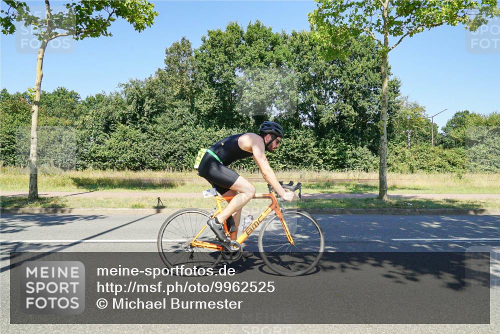 09.08.2026 - GEWOBA Citytriathlon Bremen Michael Burmester http://msf.ph/oto/9962525 09.08.2026 14:29:08 Radfahren 13, 33, 46, 68, 71, 84, 97, 117, 129, 150, 154, 162 meine-sportfotos.de
