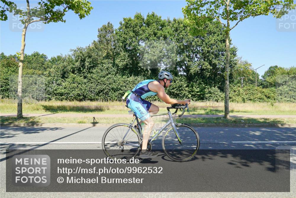 09.08.2026 - GEWOBA Citytriathlon Bremen Michael Burmester http://msf.ph/oto/9962532 09.08.2026 14:29:27 Radfahren 35, 490 meine-sportfotos.de