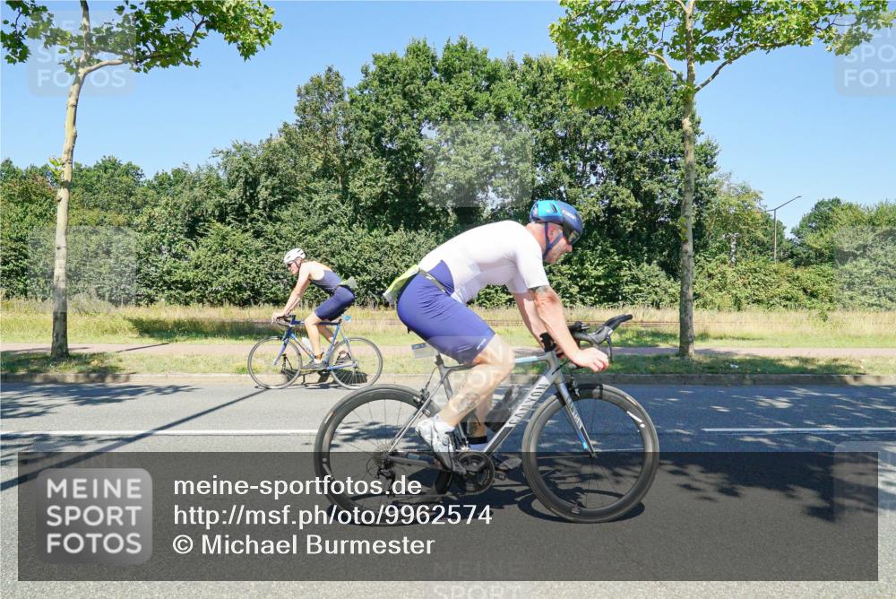 09.08.2026 - GEWOBA Citytriathlon Bremen Michael Burmester http://msf.ph/oto/9962574 09.08.2026 14:30:38 Radfahren 27, 36, 79, 105, 118, 128, 135, 159, 186, 200, 270, 374, 433 meine-sportfotos.de