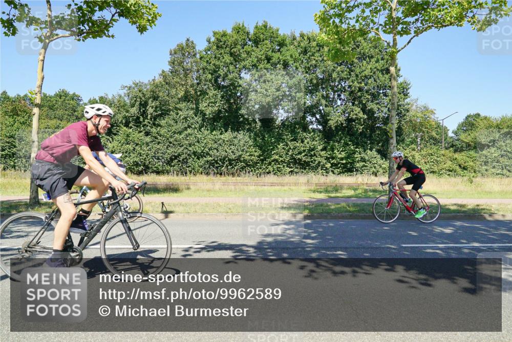 09.08.2026 - GEWOBA Citytriathlon Bremen Michael Burmester http://msf.ph/oto/9962589 09.08.2026 14:31:07 Radfahren 60, 98, 99, 125, 353 meine-sportfotos.de