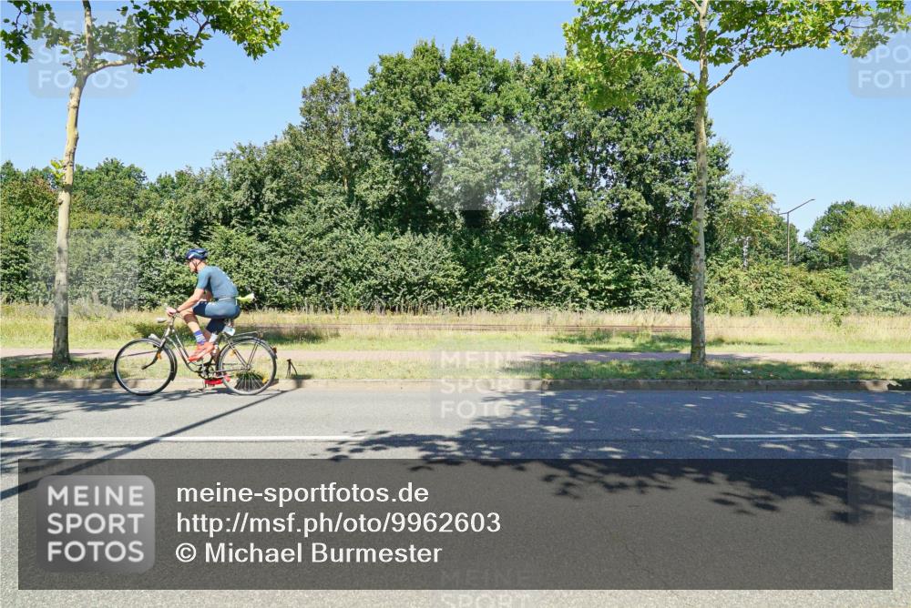 09.08.2026 - GEWOBA Citytriathlon Bremen Michael Burmester http://msf.ph/oto/9962603 09.08.2026 14:31:48 Radfahren 3, 70, 151, 161, 346, 360 meine-sportfotos.de