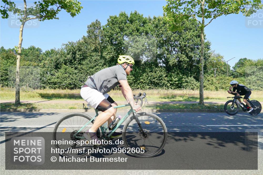 09.08.2026 - GEWOBA Citytriathlon Bremen Michael Burmester http://msf.ph/oto/9962605 09.08.2026 14:31:51 Radfahren 3, 70, 151, 161, 346, 360 meine-sportfotos.de