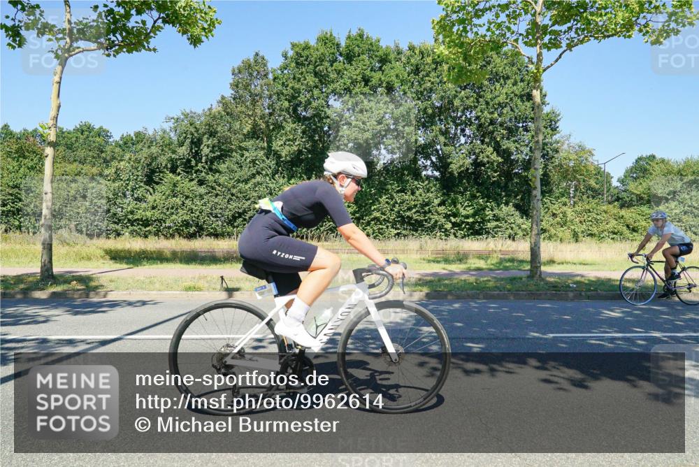 09.08.2026 - GEWOBA Citytriathlon Bremen Michael Burmester http://msf.ph/oto/9962614 09.08.2026 14:32:08 Radfahren 21, 111, 126, 134, 254 meine-sportfotos.de