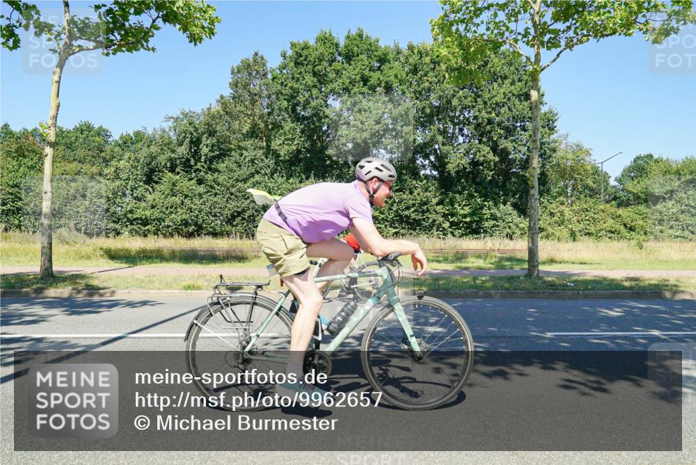 09.08.2026 - GEWOBA Citytriathlon Bremen Michael Burmester http://msf.ph/oto/9962657 09.08.2026 14:33:23 Radfahren 17, 86, 158, 179, 180, 232, 265, 395 meine-sportfotos.de