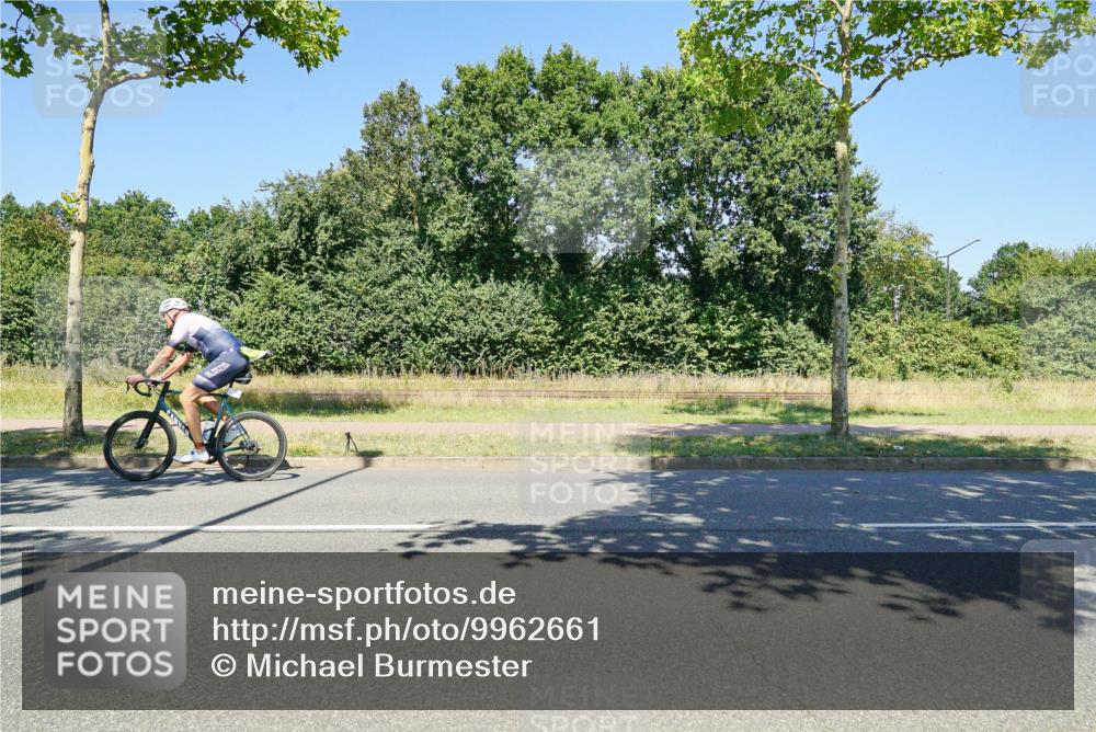 09.08.2026 - GEWOBA Citytriathlon Bremen Michael Burmester http://msf.ph/oto/9962661 09.08.2026 14:33:28 Radfahren 17, 86, 158, 179, 180, 232, 263, 265, 308, 395 meine-sportfotos.de