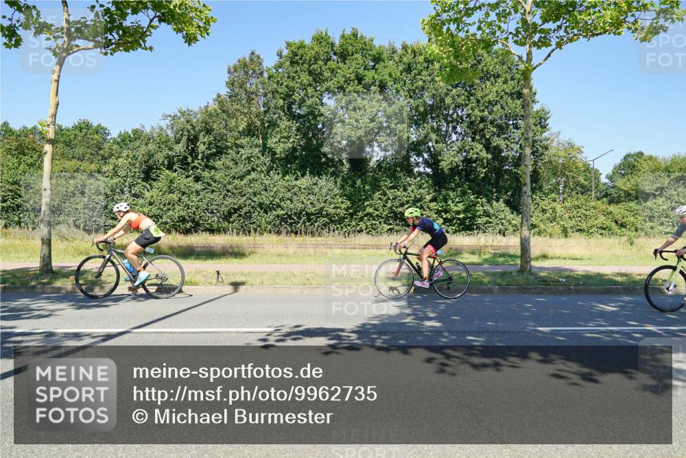 09.08.2026 - GEWOBA Citytriathlon Bremen Michael Burmester http://msf.ph/oto/9962735 09.08.2026 14:35:32 Radfahren 14, 28, 57, 64, 121, 130, 205, 286, 325, 339, 363, 364, 370, 403, 462, 466, 527 meine-sportfotos.de
