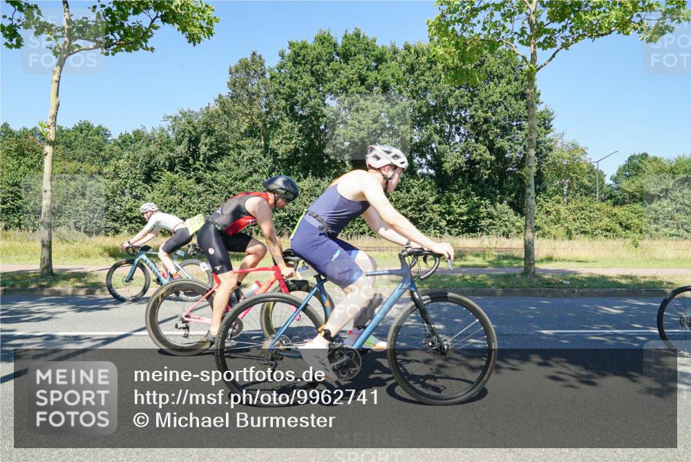 09.08.2026 - GEWOBA Citytriathlon Bremen Michael Burmester http://msf.ph/oto/9962741 09.08.2026 14:35:39 Radfahren 14, 47, 147, 205, 271, 286, 325, 334, 363, 364, 370, 403, 453, 462, 466, 527 meine-sportfotos.de