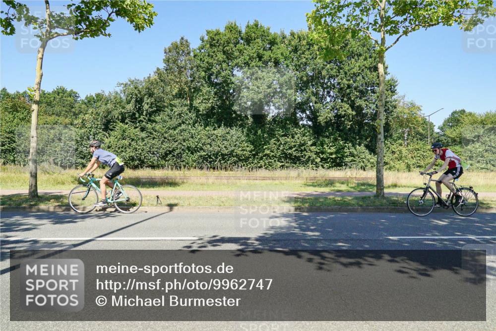 09.08.2026 - GEWOBA Citytriathlon Bremen Michael Burmester http://msf.ph/oto/9962747 09.08.2026 14:35:47 Radfahren 14, 39, 47, 147, 205, 271, 325, 334, 363, 453, 462, 527 meine-sportfotos.de