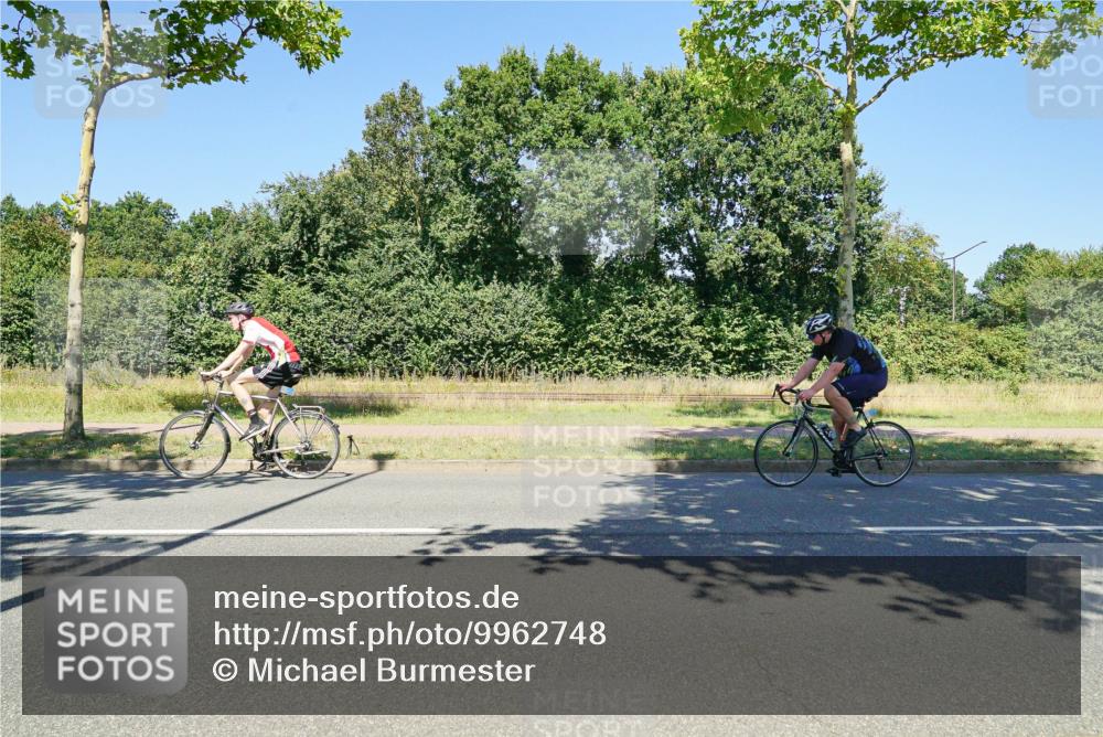 09.08.2026 - GEWOBA Citytriathlon Bremen Michael Burmester http://msf.ph/oto/9962748 09.08.2026 14:35:48 Radfahren 14, 39, 47, 147, 205, 271, 325, 334, 363, 373, 453, 462, 527 meine-sportfotos.de