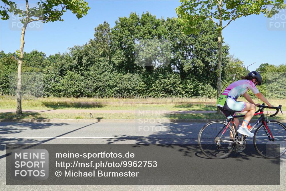 09.08.2026 - GEWOBA Citytriathlon Bremen Michael Burmester http://msf.ph/oto/9962753 09.08.2026 14:36:00 Radfahren 6, 39, 152, 163, 235, 269, 329, 343, 373 meine-sportfotos.de