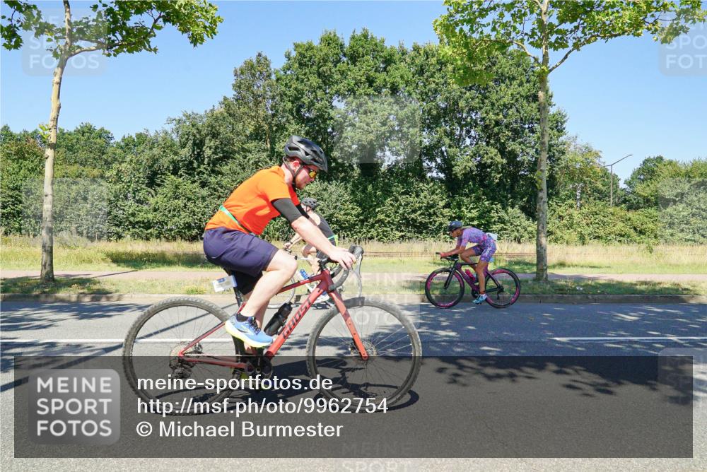 09.08.2026 - GEWOBA Citytriathlon Bremen Michael Burmester http://msf.ph/oto/9962754 09.08.2026 14:36:03 Radfahren 6, 39, 53, 152, 163, 235, 240, 269, 329, 343, 373 meine-sportfotos.de