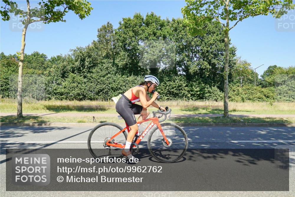 09.08.2026 - GEWOBA Citytriathlon Bremen Michael Burmester http://msf.ph/oto/9962762 09.08.2026 14:36:15 Radfahren 53, 163, 207, 235, 240, 269, 274, 309, 321, 329, 356 meine-sportfotos.de