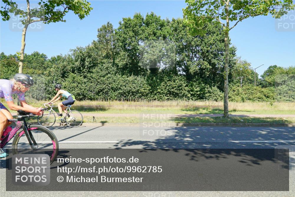 09.08.2026 - GEWOBA Citytriathlon Bremen Michael Burmester http://msf.ph/oto/9962785 09.08.2026 14:36:52 Radfahren 65, 89, 110, 122, 312, 337, 377, 523 meine-sportfotos.de