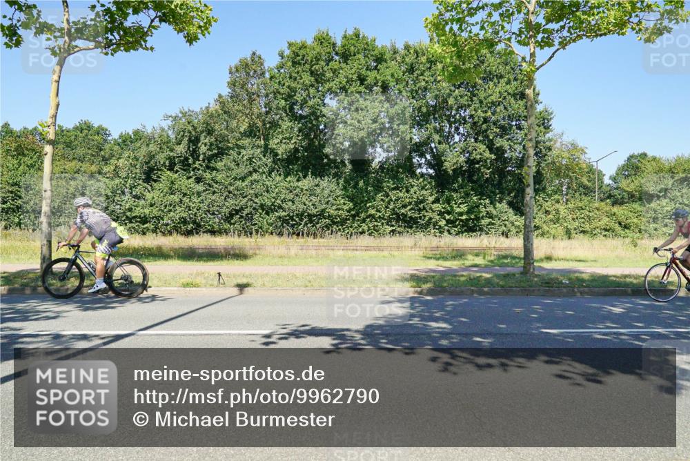 09.08.2026 - GEWOBA Citytriathlon Bremen Michael Burmester http://msf.ph/oto/9962790 09.08.2026 14:37:00 Radfahren 65, 229, 312, 377, 523 meine-sportfotos.de