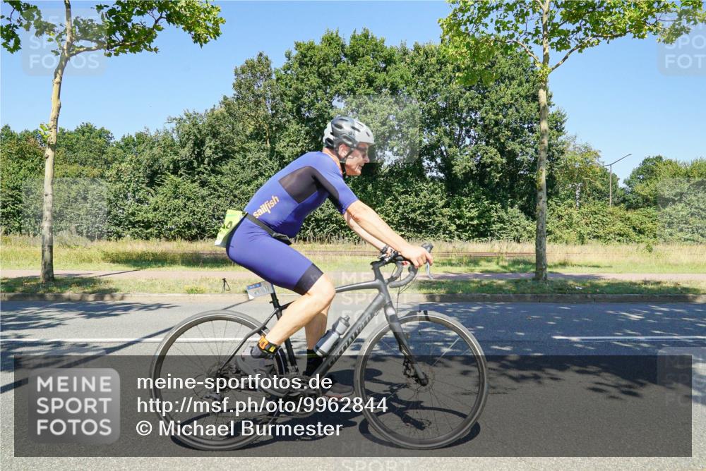 09.08.2026 - GEWOBA Citytriathlon Bremen Michael Burmester http://msf.ph/oto/9962844 09.08.2026 14:38:03 Radfahren 193, 202, 221, 266, 280, 292, 293, 306, 314, 319, 330, 335, 341, 344, 398, 410, 434, 454, 485, 521, 522 meine-sportfotos.de
