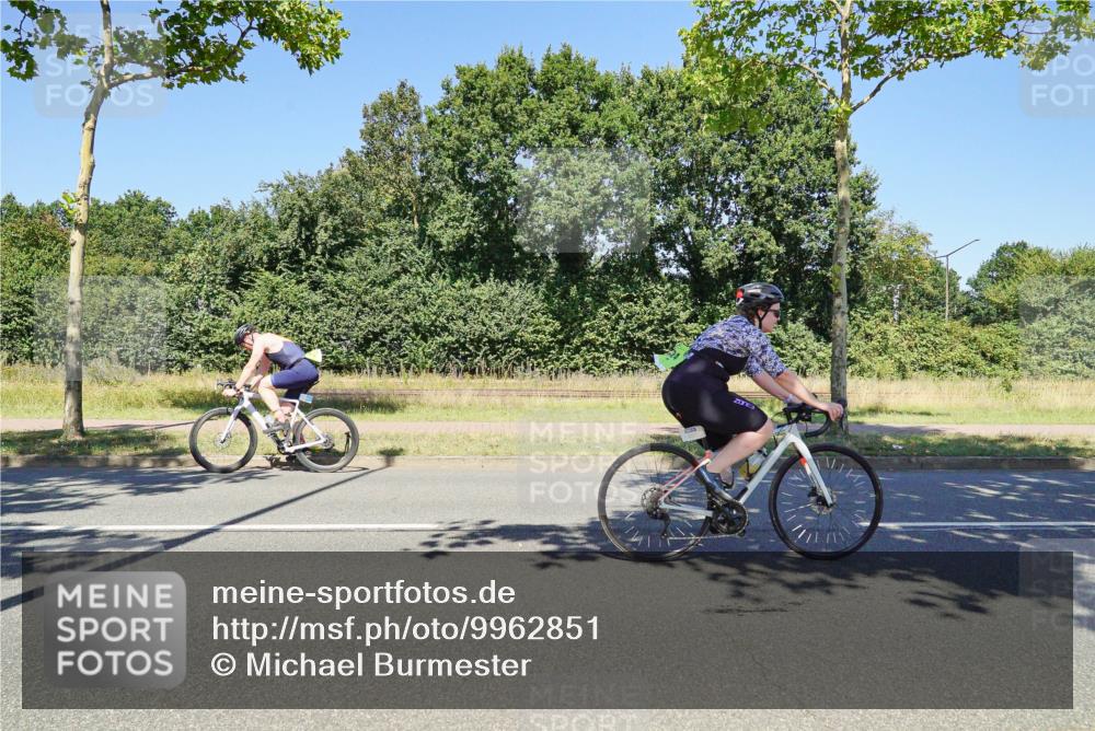 09.08.2026 - GEWOBA Citytriathlon Bremen Michael Burmester http://msf.ph/oto/9962851 09.08.2026 14:38:10 Radfahren 193, 202, 221, 266, 277, 280, 293, 297, 306, 314, 319, 324, 330, 335, 344, 434, 454, 485, 521, 522 meine-sportfotos.de