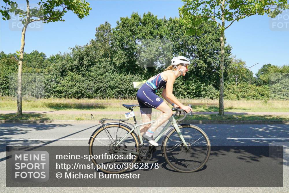 09.08.2026 - GEWOBA Citytriathlon Bremen Michael Burmester http://msf.ph/oto/9962878 09.08.2026 14:39:02 Radfahren 196, 310, 326, 347, 438 meine-sportfotos.de