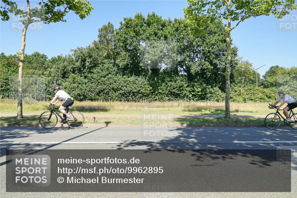 09.08.2026 - GEWOBA Citytriathlon Bremen Michael Burmester http://msf.ph/oto/9962895 09.08.2026 14:39:26 Radfahren 61, 106, 239 meine-sportfotos.de