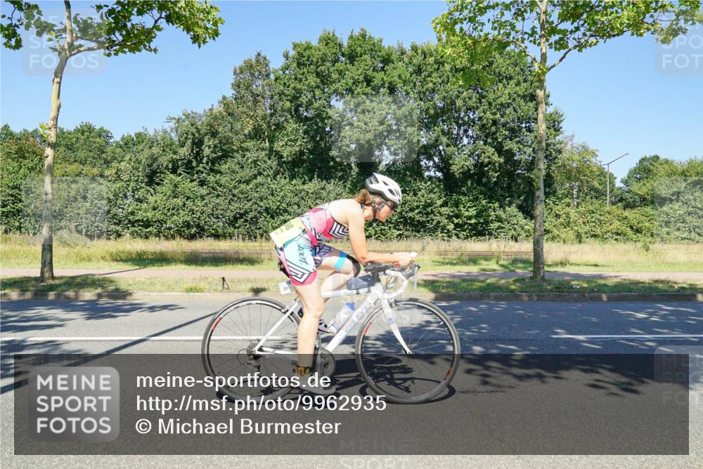 09.08.2026 - GEWOBA Citytriathlon Bremen Michael Burmester http://msf.ph/oto/9962935 09.08.2026 14:40:26 Radfahren 88, 101, 197, 204, 224, 238, 244, 338, 358, 388, 412, 449, 456, 482, 508 meine-sportfotos.de