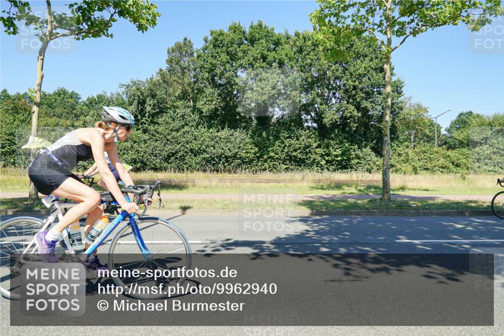 09.08.2026 - GEWOBA Citytriathlon Bremen Michael Burmester http://msf.ph/oto/9962940 09.08.2026 14:40:31 Radfahren 18, 88, 197, 204, 224, 244, 250, 358, 388, 415, 449, 456, 508 meine-sportfotos.de