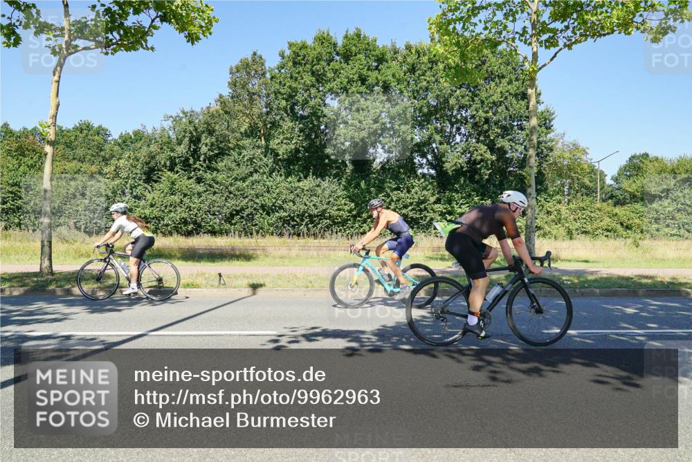 09.08.2026 - GEWOBA Citytriathlon Bremen Michael Burmester http://msf.ph/oto/9962963 09.08.2026 14:41:08 Radfahren 132, 199, 368, 372, 409, 428, 501 meine-sportfotos.de