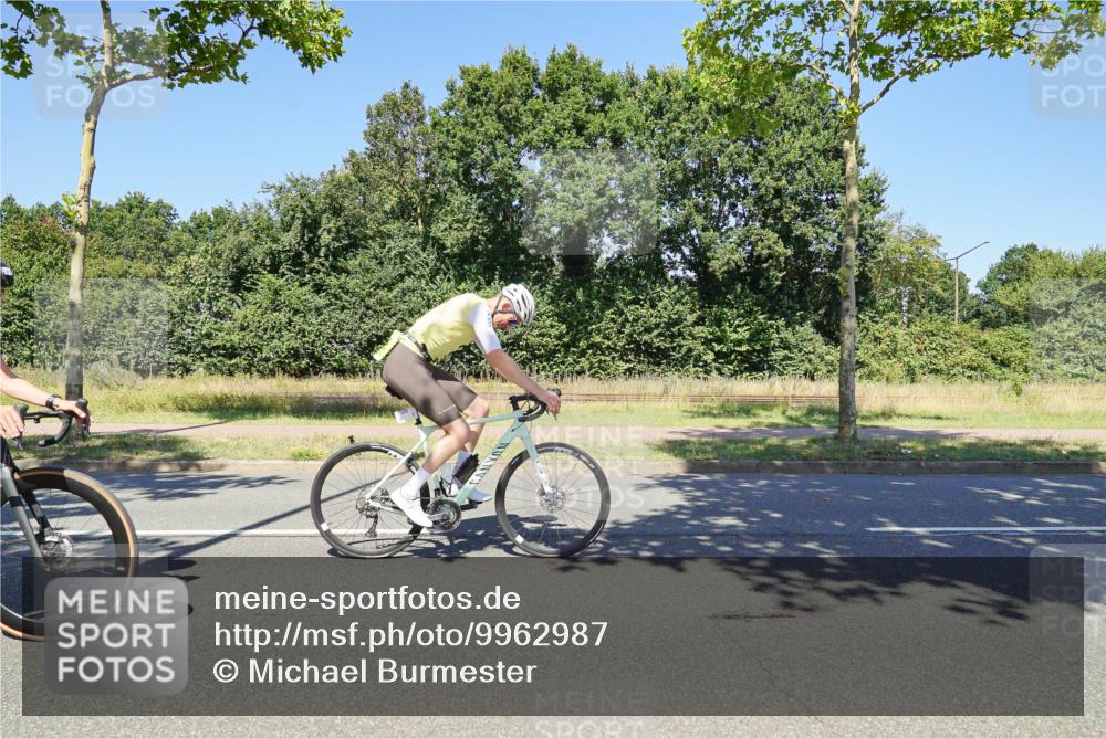 09.08.2026 - GEWOBA Citytriathlon Bremen Michael Burmester http://msf.ph/oto/9962987 09.08.2026 14:41:50 Radfahren 138, 212, 255, 262, 311, 313, 389, 394, 411, 419, 424, 437, 519 meine-sportfotos.de