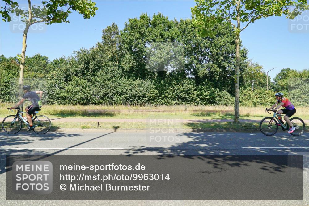 09.08.2026 - GEWOBA Citytriathlon Bremen Michael Burmester http://msf.ph/oto/9963014 09.08.2026 14:42:39 Radfahren 195, 233, 268, 281, 421 meine-sportfotos.de