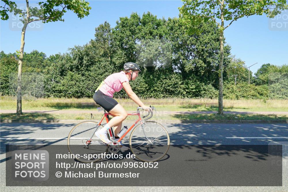09.08.2026 - GEWOBA Citytriathlon Bremen Michael Burmester http://msf.ph/oto/9963052 09.08.2026 14:44:20 Radfahren 107, 191, 245, 303, 318, 478, 502 meine-sportfotos.de