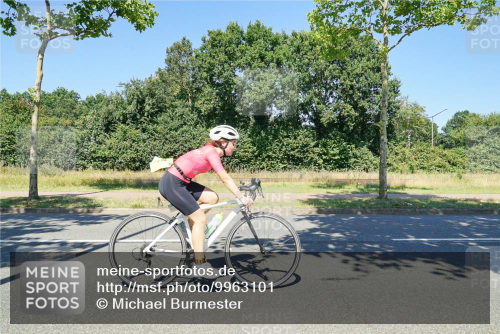 09.08.2026 - GEWOBA Citytriathlon Bremen Michael Burmester http://msf.ph/oto/9963101 09.08.2026 14:46:19 Radfahren 267 meine-sportfotos.de