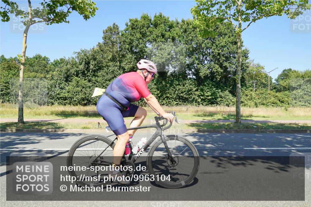 09.08.2026 - GEWOBA Citytriathlon Bremen Michael Burmester http://msf.ph/oto/9963104 09.08.2026 14:46:46 Radfahren 392, 447, 483, 488, 497, 506 meine-sportfotos.de