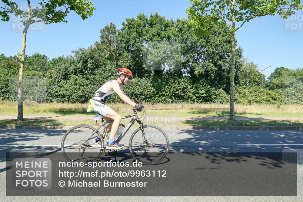 09.08.2026 - GEWOBA Citytriathlon Bremen Michael Burmester http://msf.ph/oto/9963112 09.08.2026 14:46:56 Radfahren 392, 414, 447, 464, 483, 488, 506 meine-sportfotos.de