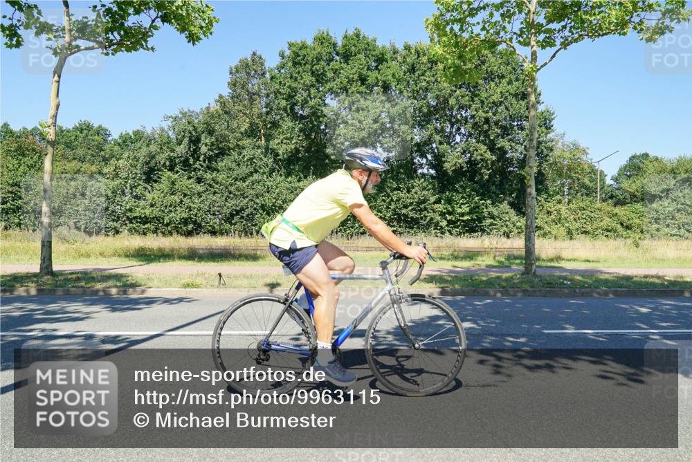 09.08.2026 - GEWOBA Citytriathlon Bremen Michael Burmester http://msf.ph/oto/9963115 09.08.2026 14:47:05 Radfahren 298, 414, 461, 464 meine-sportfotos.de