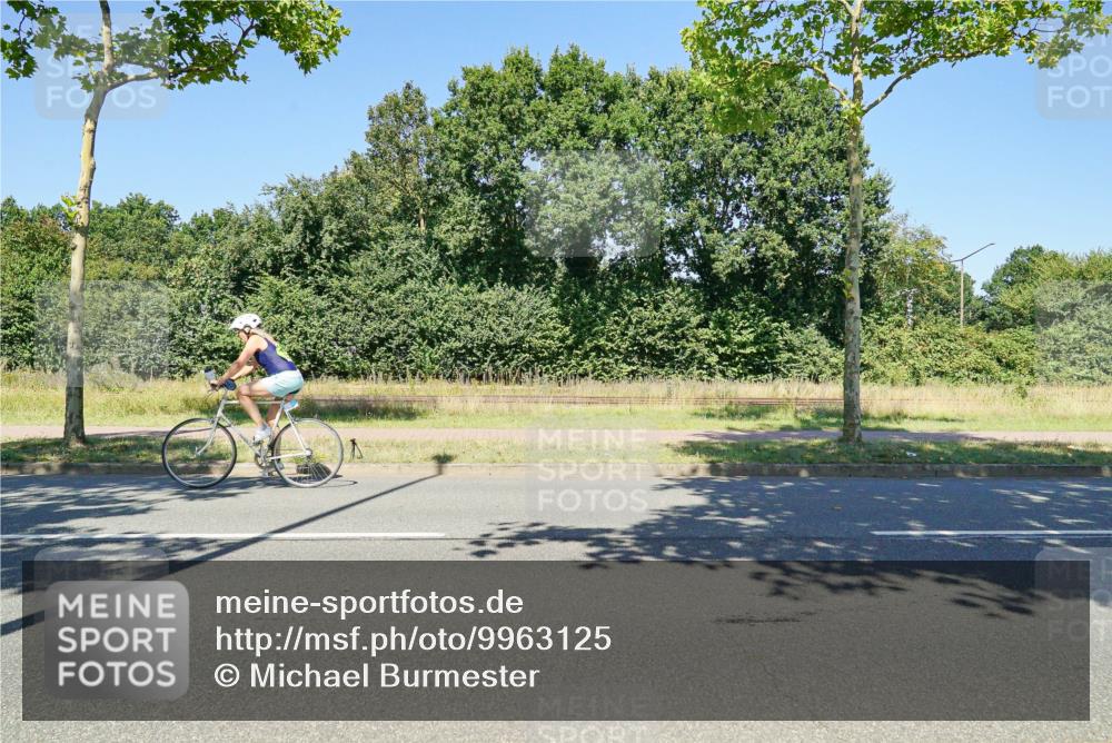 09.08.2026 - GEWOBA Citytriathlon Bremen Michael Burmester http://msf.ph/oto/9963125 09.08.2026 14:48:00 Radfahren 366, 459, 491, 492 meine-sportfotos.de