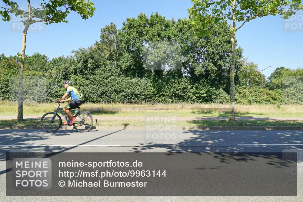 09.08.2026 - GEWOBA Citytriathlon Bremen Michael Burmester http://msf.ph/oto/9963144 09.08.2026 14:52:05 Radfahren 469, 512 meine-sportfotos.de