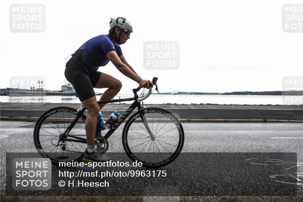 16.08.2026 - KN Förde Triathlon 2026 H.Heesch http://msf.ph/oto/9963175 16.08.2026 09:22:38 Radfahren 129, 165 meine-sportfotos.de
