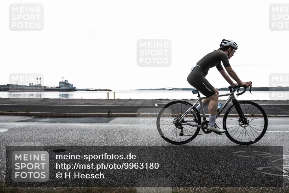 16.08.2026 - KN Förde Triathlon 2026 H.Heesch http://msf.ph/oto/9963180 16.08.2026 09:23:01 Radfahren 104, 123, 130, 145, 149, 150, 153, 159 meine-sportfotos.de