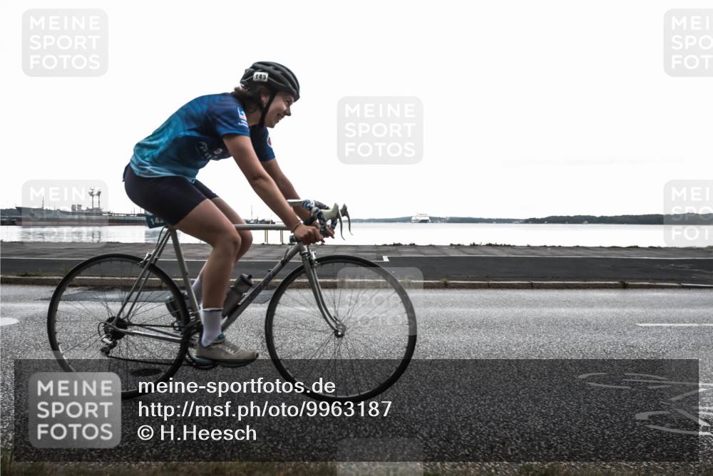 16.08.2026 - KN Förde Triathlon 2026 H.Heesch http://msf.ph/oto/9963187 16.08.2026 09:23:12 Radfahren 112, 143 meine-sportfotos.de