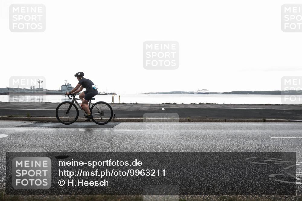 16.08.2026 - KN Förde Triathlon 2026 H.Heesch http://msf.ph/oto/9963211 16.08.2026 09:25:01 Radfahren 135, 165, 168 meine-sportfotos.de