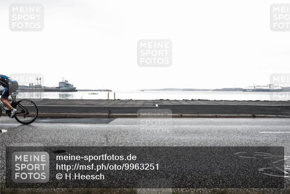 16.08.2026 - KN Förde Triathlon 2026 H.Heesch http://msf.ph/oto/9963251 16.08.2026 09:27:07 Radfahren 184, 211 meine-sportfotos.de